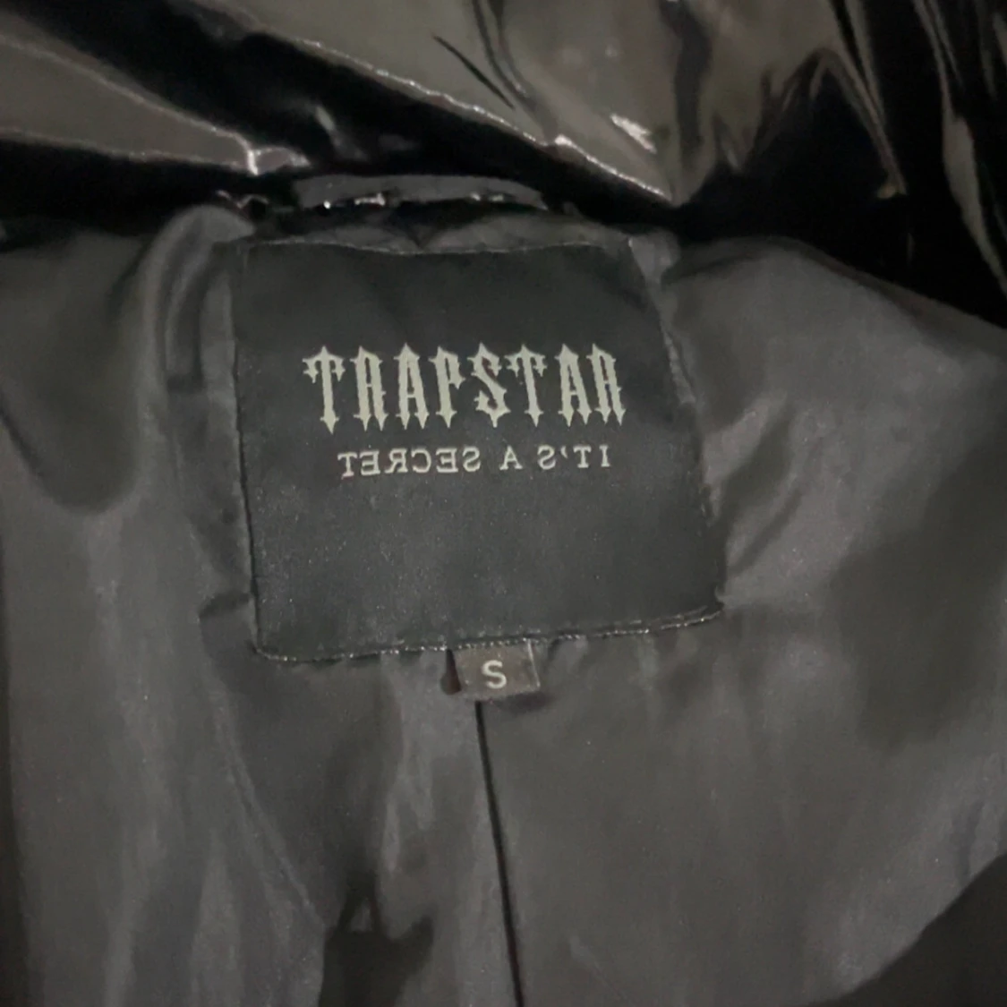 Svart pufferjacka från Trapstar - 3