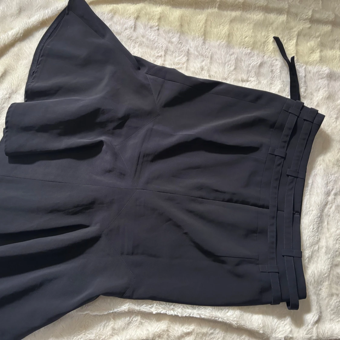 Mörkblå kjol med spännen från Orwell - 1