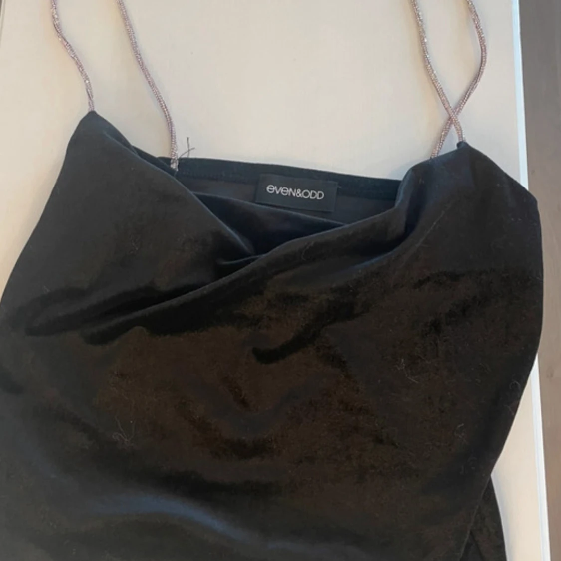 Svart sammetsklänning Even&Odd