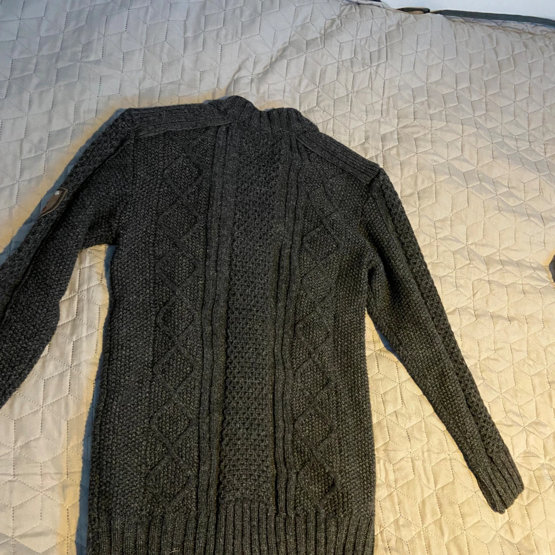 Mörkgrå stickad kofta från Spieth & Wensky - 2