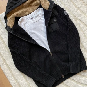 Cardigan foder  - En riktigt fet cardigan med foder i luva!🌤️ | Hör av dig vid fler frågor!🤠