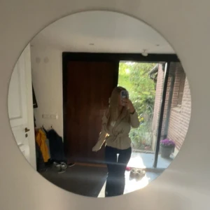 Beige kappa med knyte i midjan  - Storlek xs 