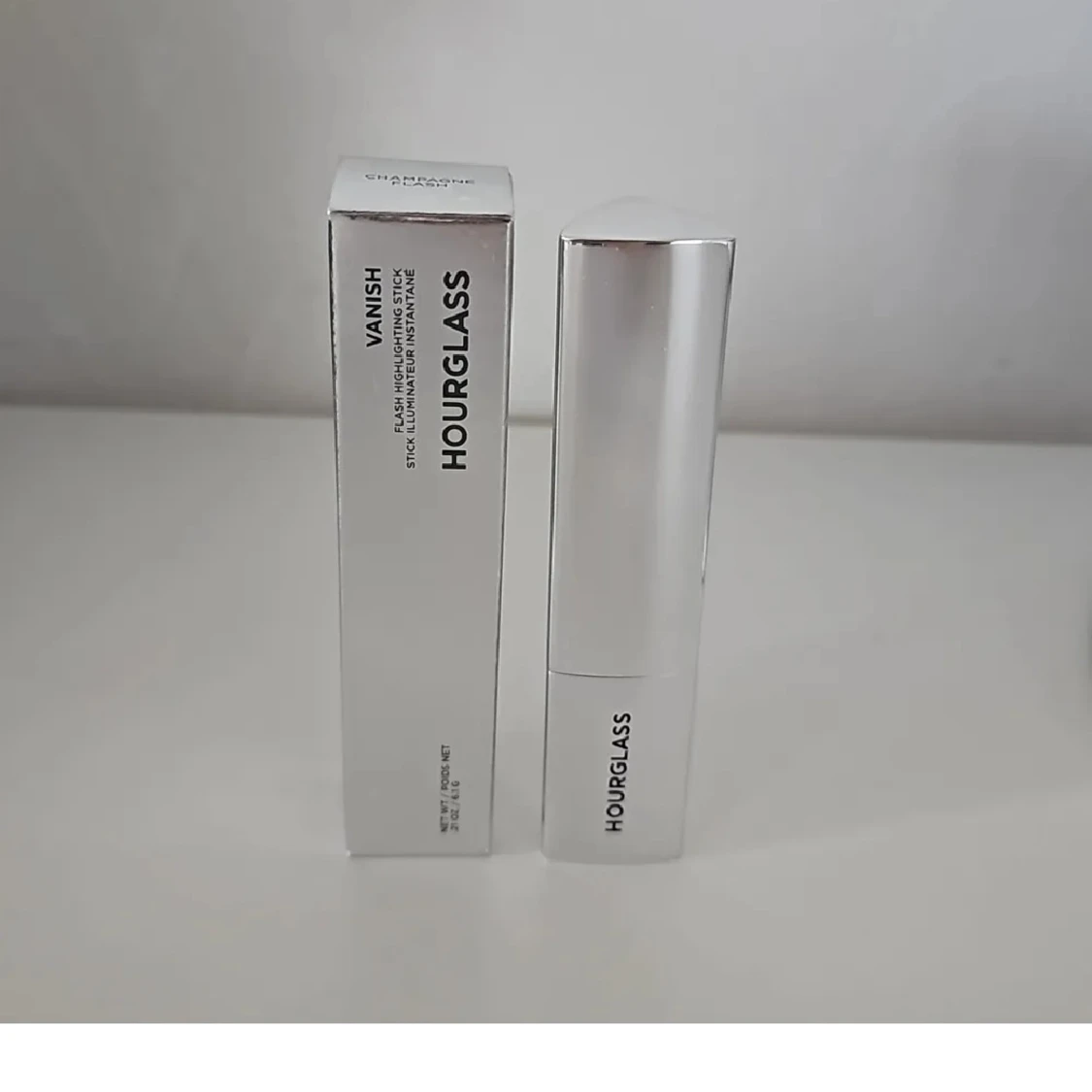 Hourglass Vanish Highlighter Stick