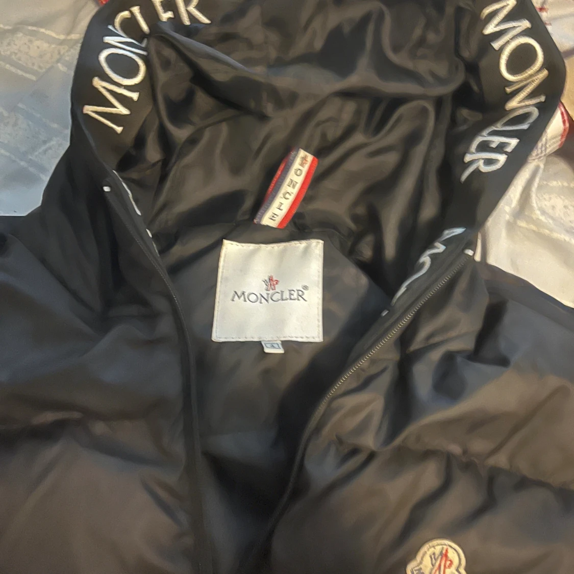 Svart dunväst från Moncler - 2