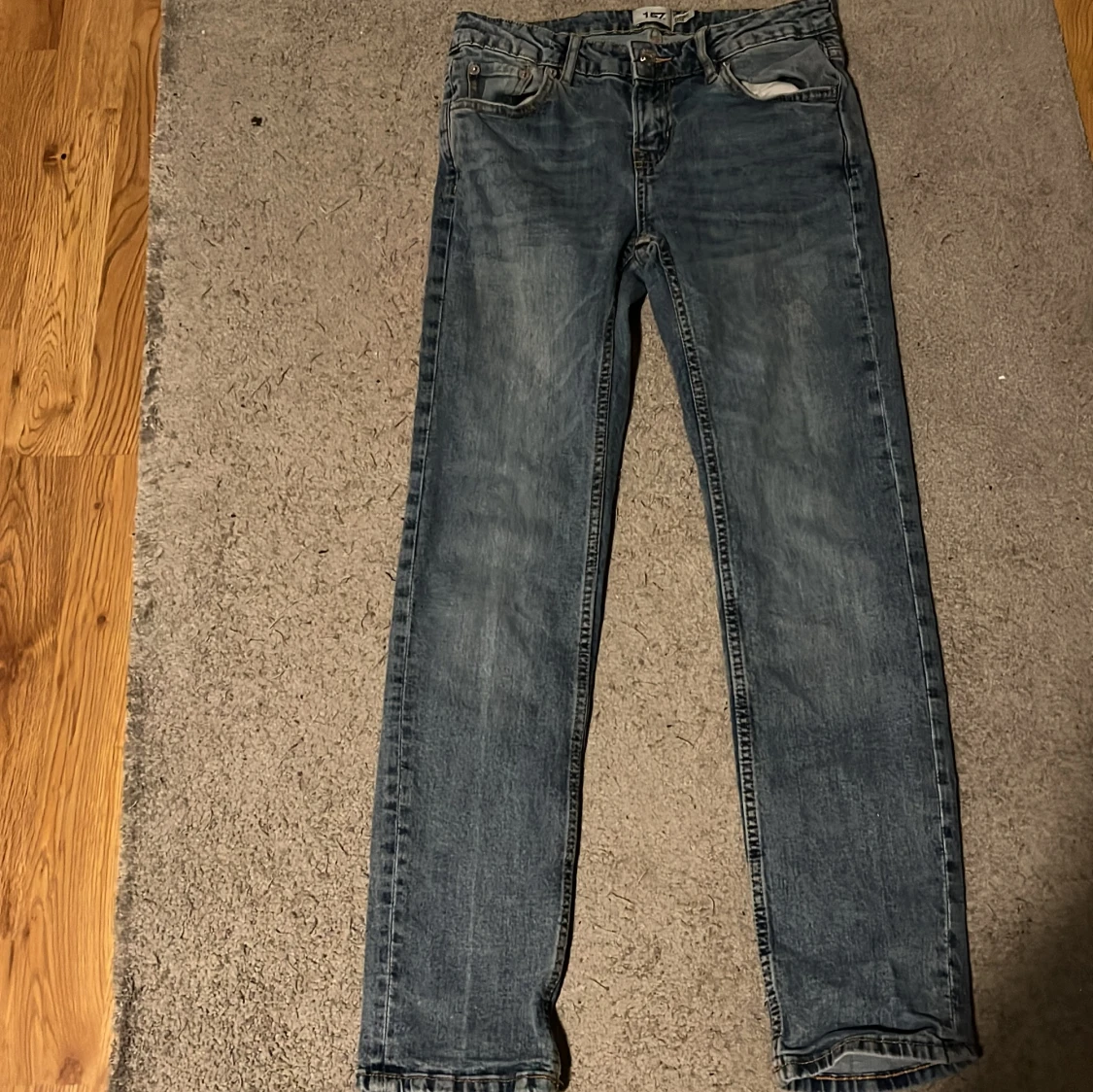 Blå jeans från 157, straight fit