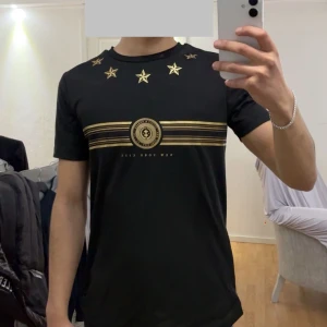 Supply & demand t shirt - Supply and demand t shirt från jd sports. Storlek xs. Kom med frågor och bud