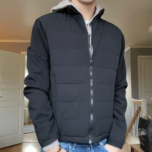 Cardigan zara - Tja säljer nu min ruggigt snygga cardigan ifrån Zara! Storlek M/S! Hör av er vid fler funderingar!🤝🤝