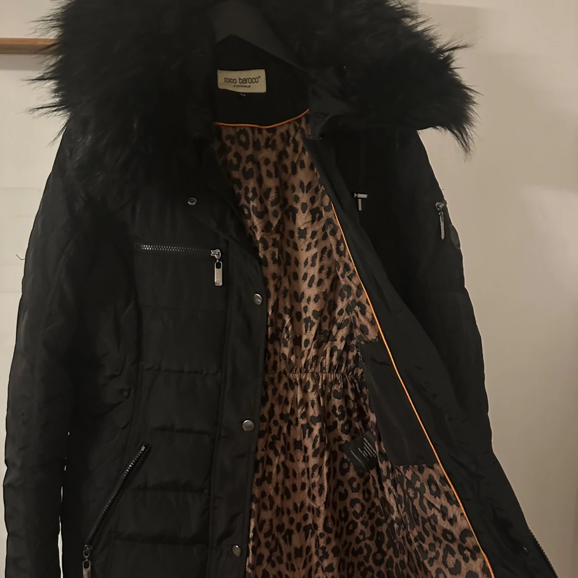 Svart lång pufferjacka Roco Baroco - 1