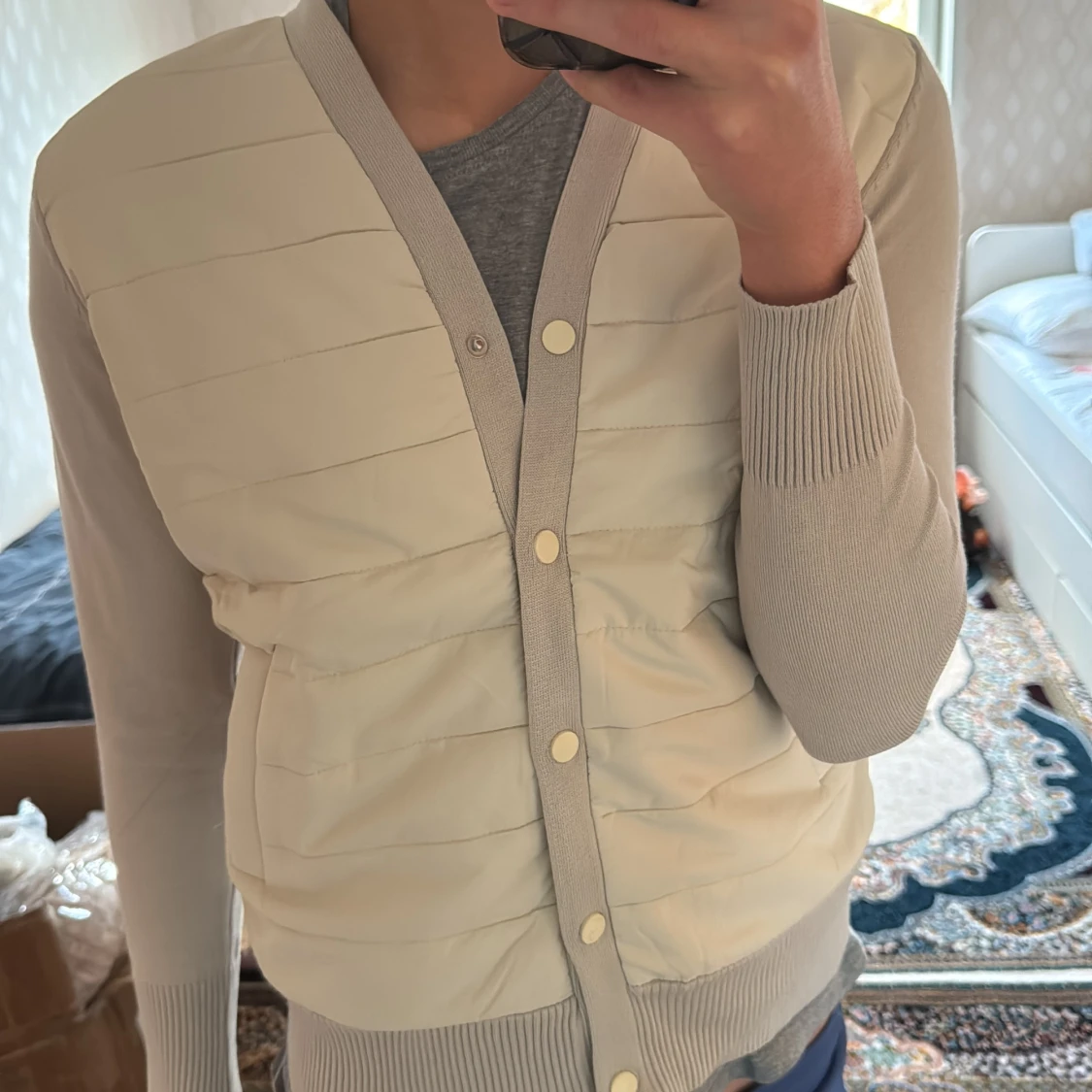 Beige quiltad dunväst från Zhenzi - 4