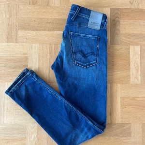 Replay Anbass - Säljer dessa Replay Anbass som är i princip helt nya, endast använda en gång och är i toppskick💯✅Hör av er vid minsta lilla fråga🤝