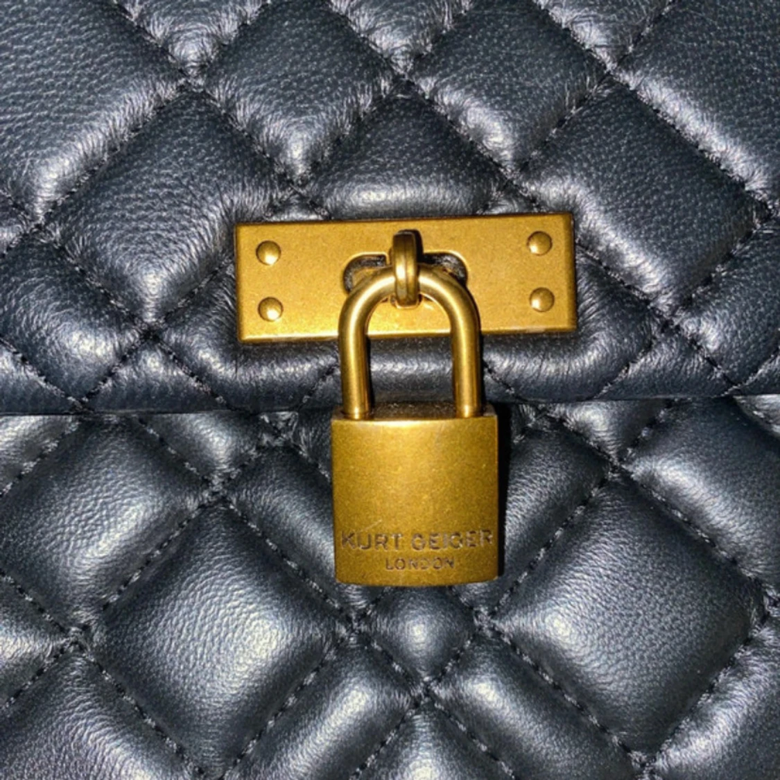 Kurt geiger väska (SÄLJER PÅ MIN VINTED) - 2