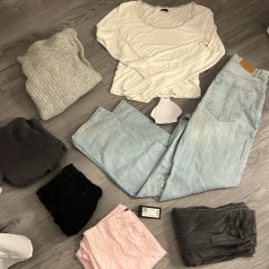 klädpaket  - finns nån defekt men de mesta är i fins skick!💘