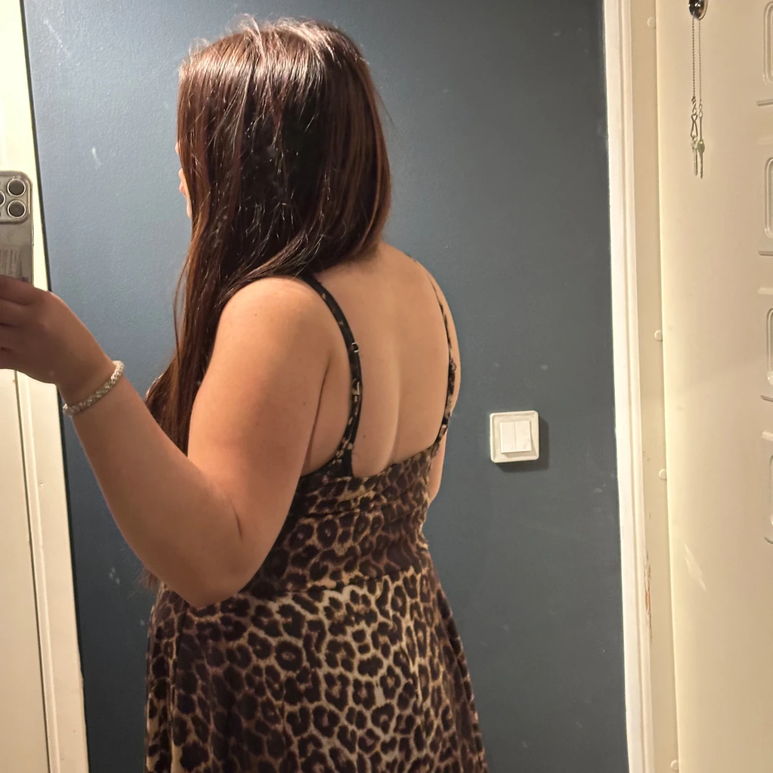 Leopardmönstrad kort klänning - 2