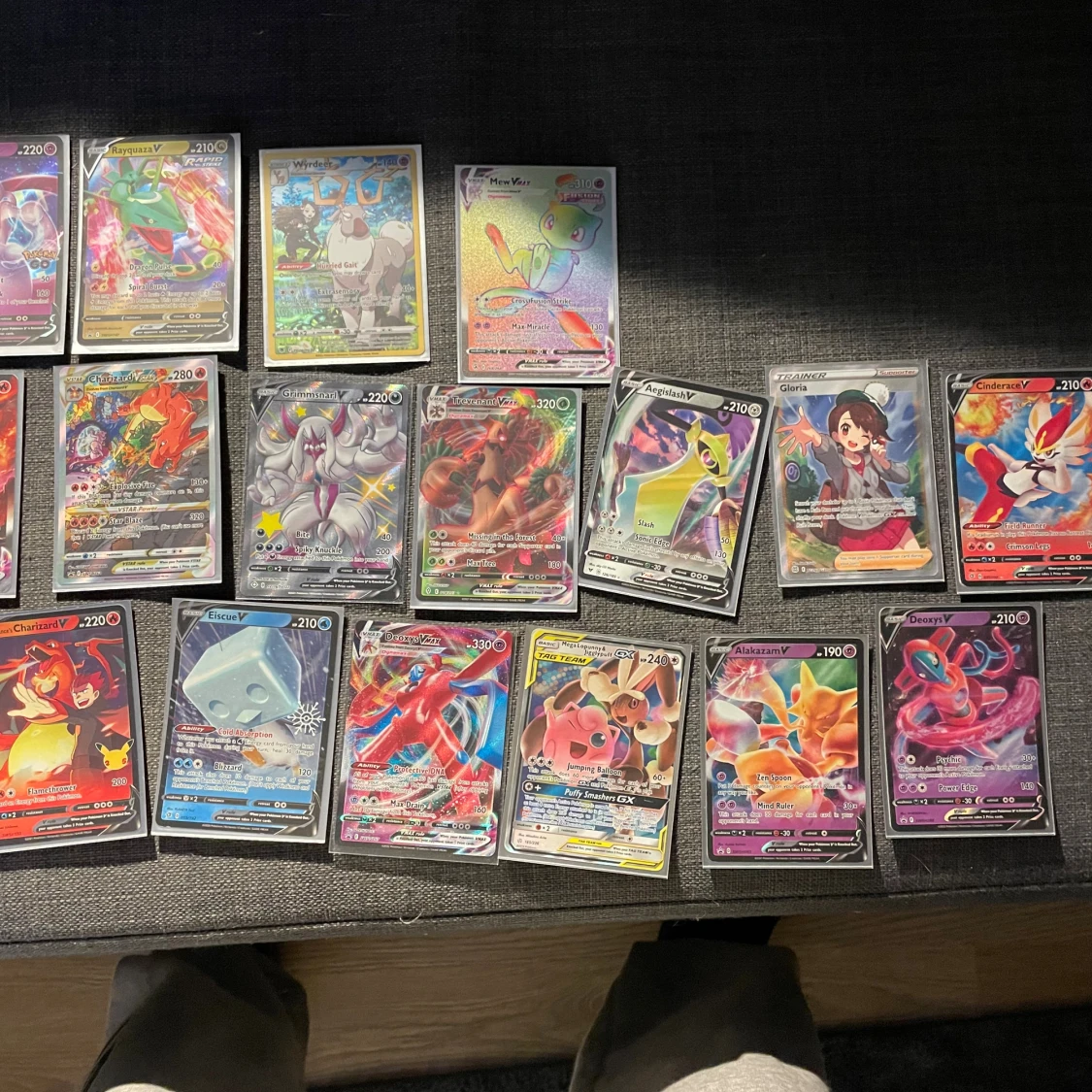 Hej här säljer jag mina Pokémon kort har haft dom nu ett tag och vill nu sälja dom ni kan lägga pris förslag - 1