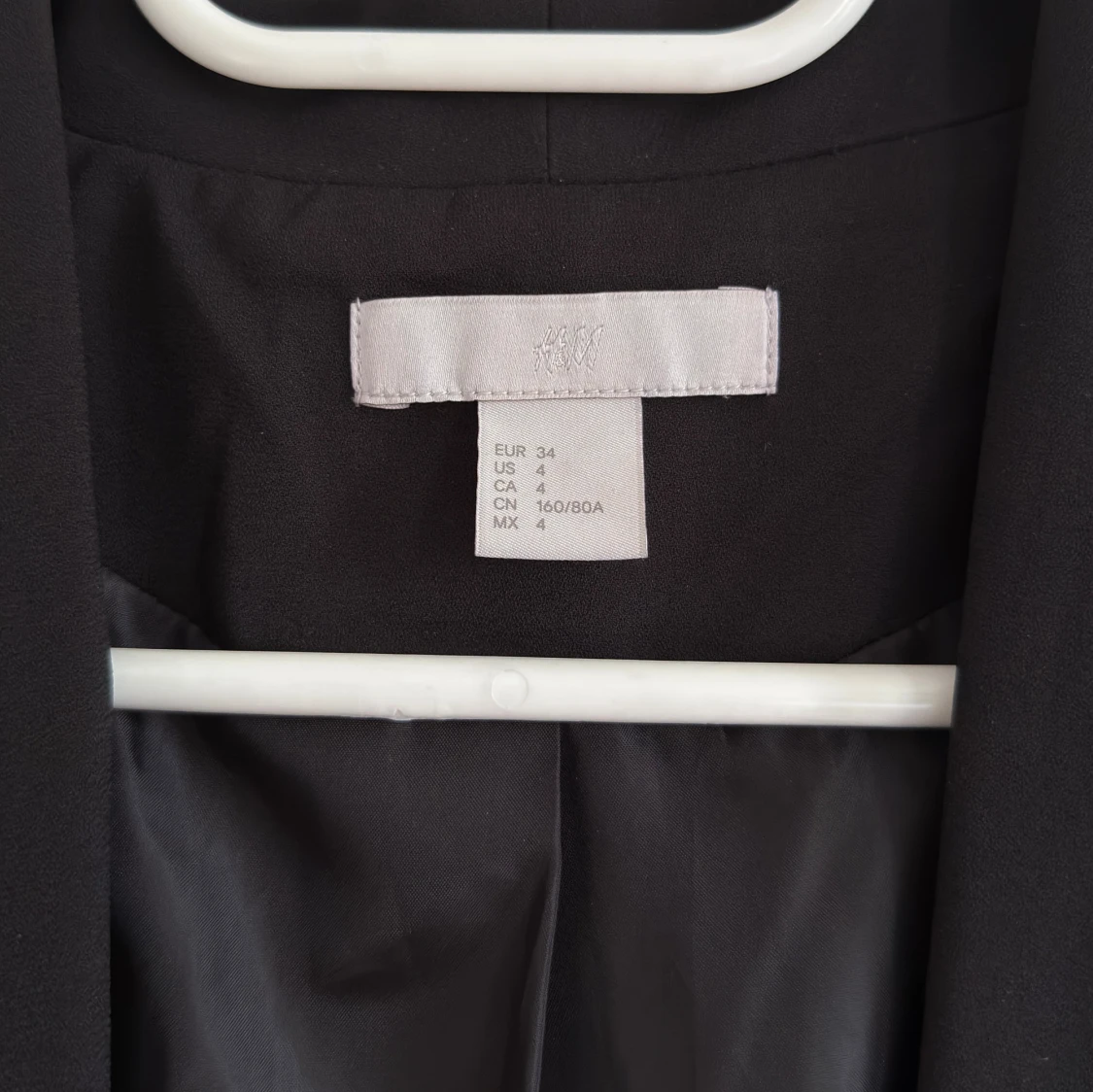 Fin svart kavaj från H&M, strl 34 - 2