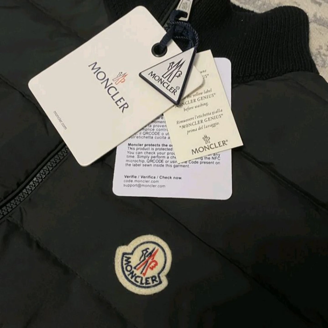 Svart quiltad cardiganjacka Moncler