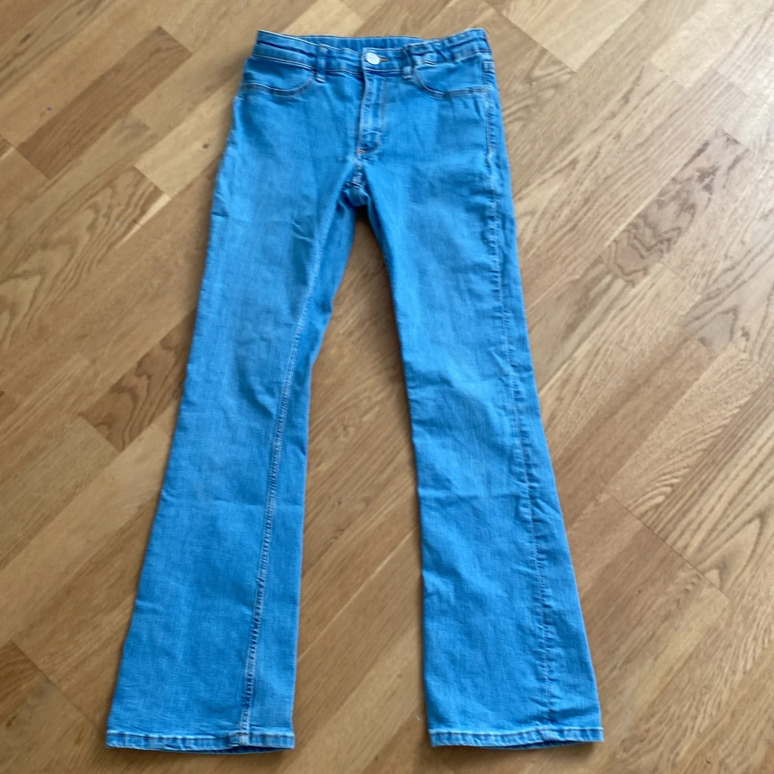 Blå jeans från H&M