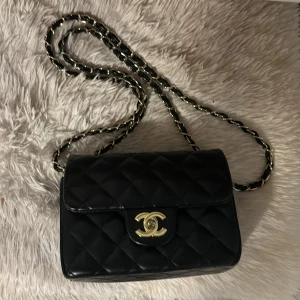 Chanel väska  - Jätte fin Chanel väska ny skick🥰 hör gärna av er vid fler bilder eller funderingar🥰