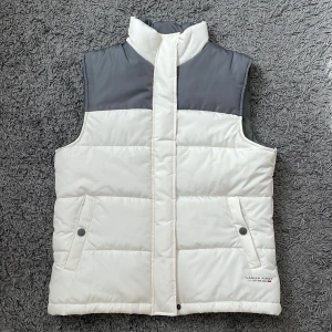 Väst - Bäst från Ladies First i storlek 38/40, bra skick 