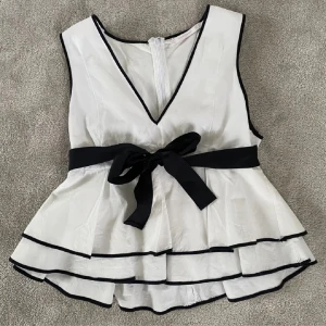 Zara teöja - Säljer denna super fina tröjan från zara