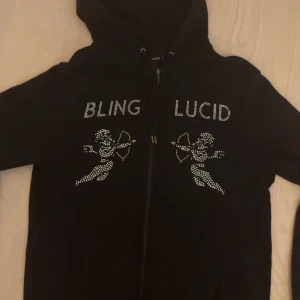 Bling Lucid - Använd typ 3 gånger, alla pärlor sitter kvar