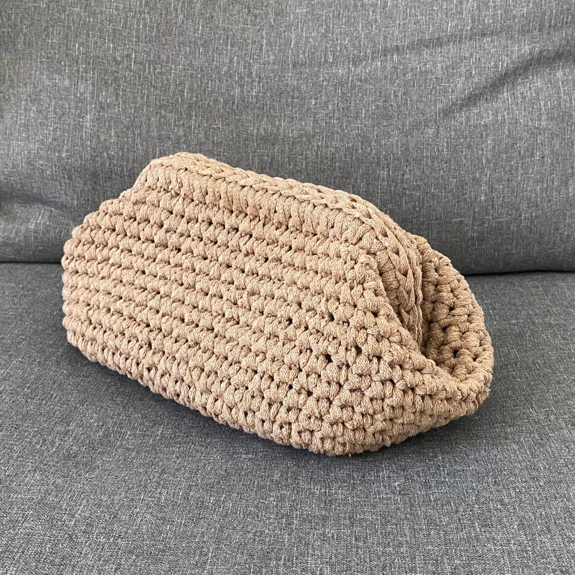 Mörkbeige clutch