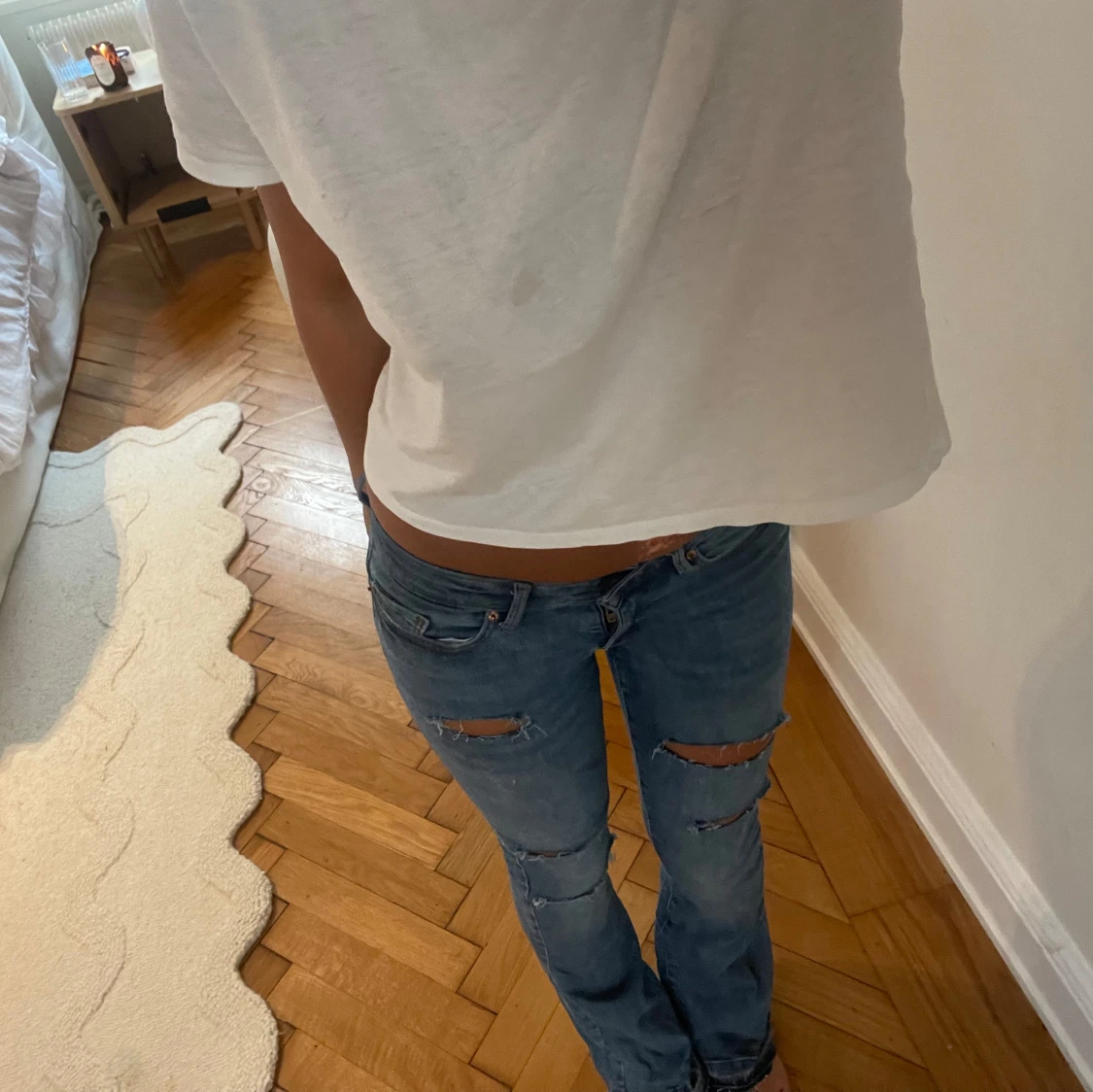 Super snygga lågmidjade slitna jeans bootcut - 90