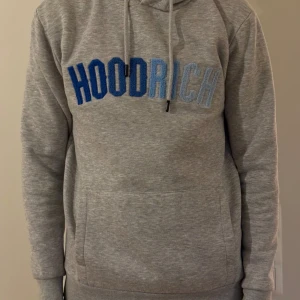 Hoodrich Hoodie  - Okej skick, köpt för 2 år sedan och inte använd på 1 år.