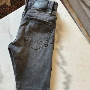 Jack jones jeans - Använd endast 1 gång, köpta från Jack jones