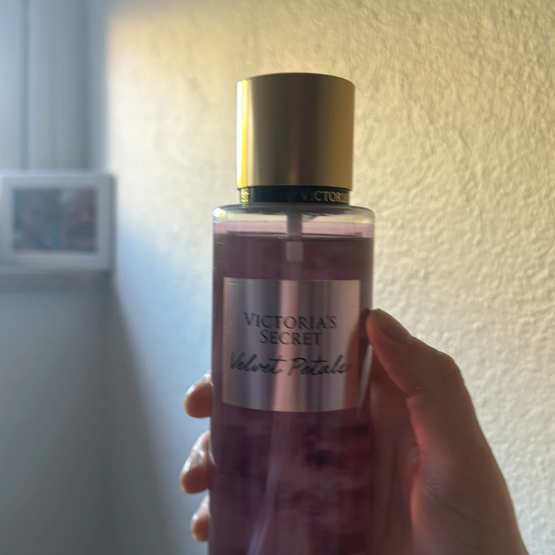 Victoria's Secret Velvet Petals Body Mist - 92
