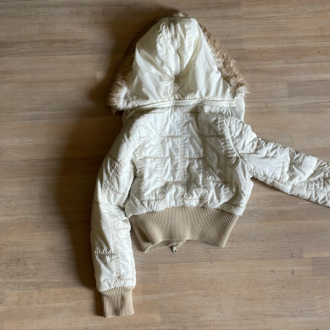 Vit jacka - 92