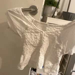 Topp - Hej! Säljer denna för att dej tyvärr inte kommer till användning ❤️