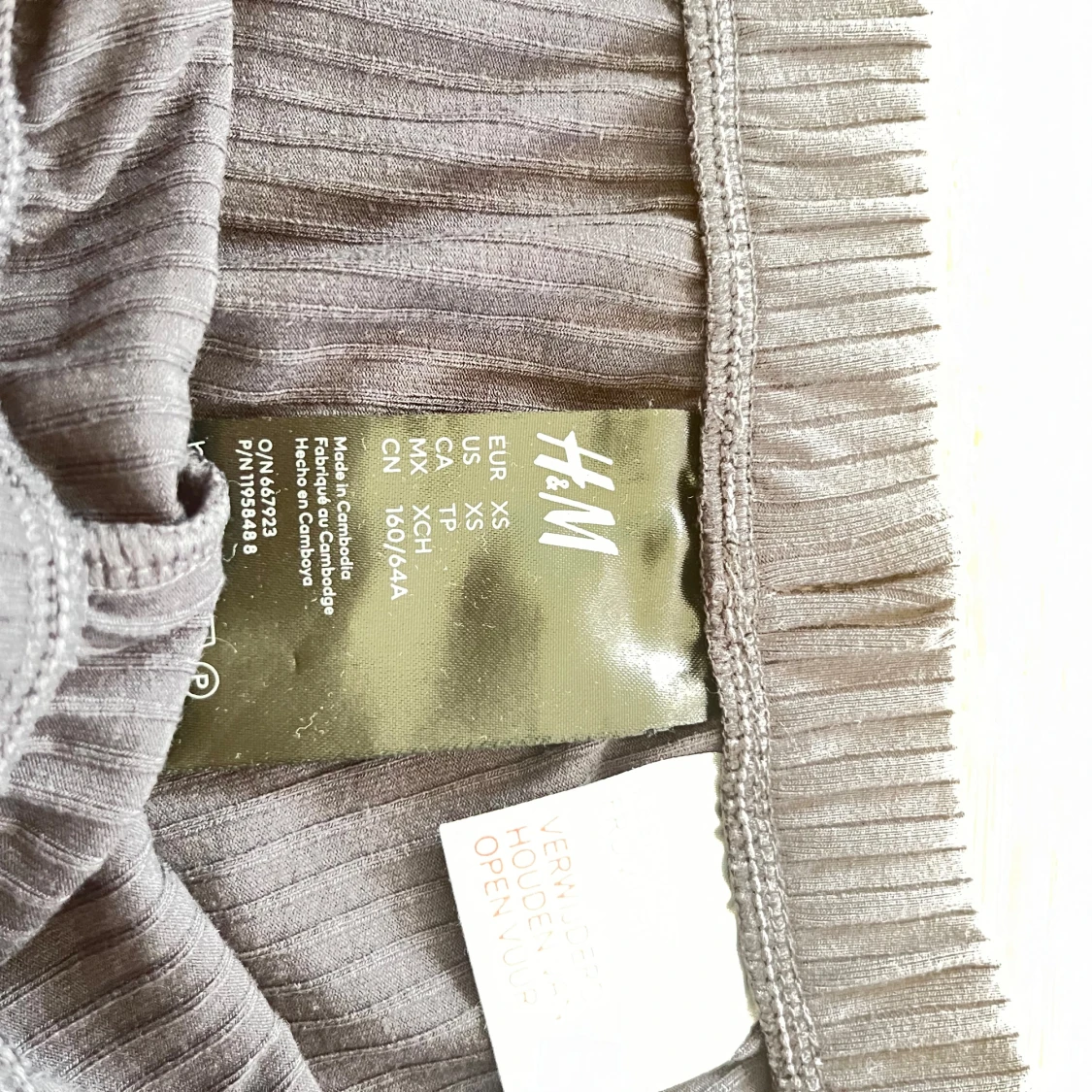 Grå mjukisbyxor från H&M - 90