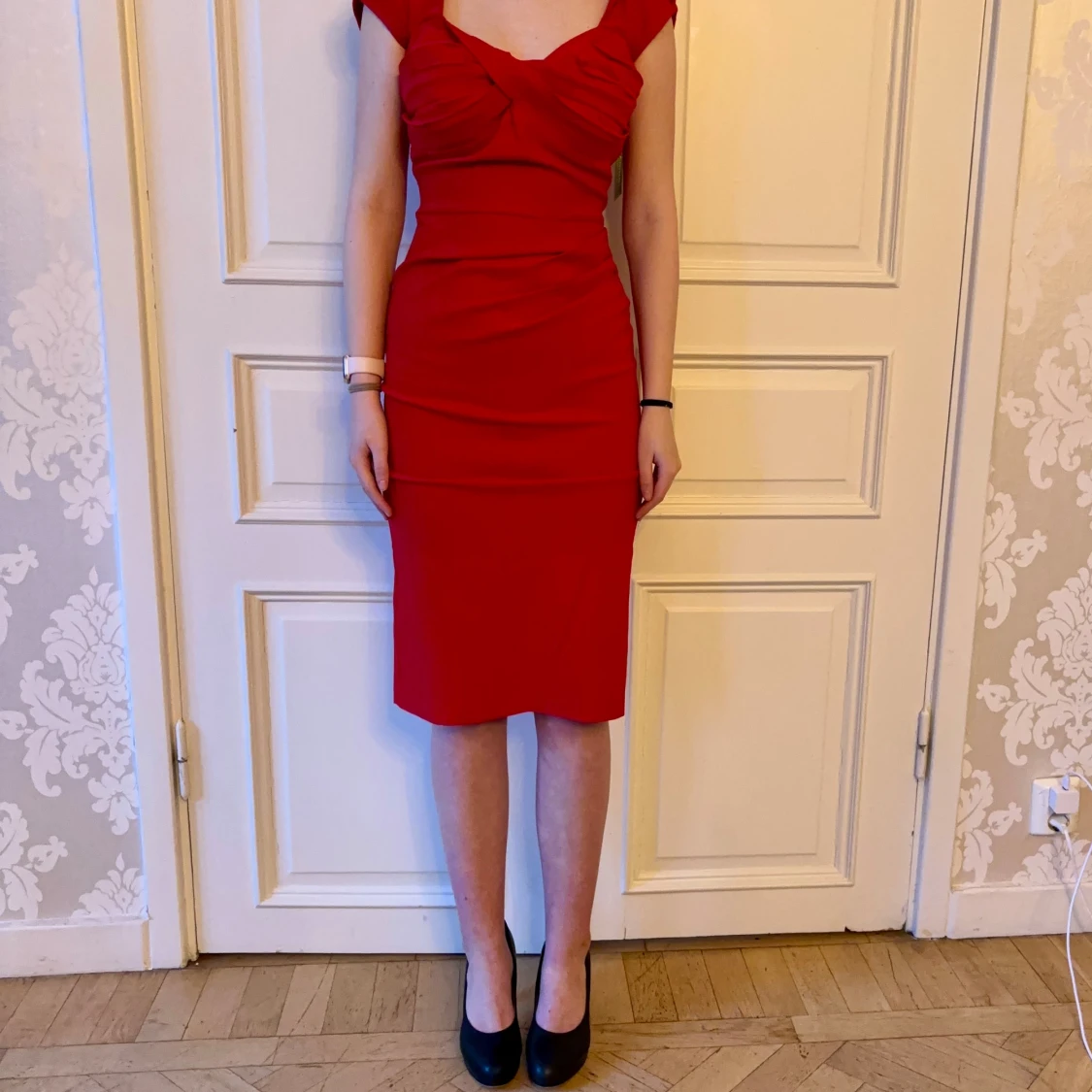 Röd klänning Stop staring