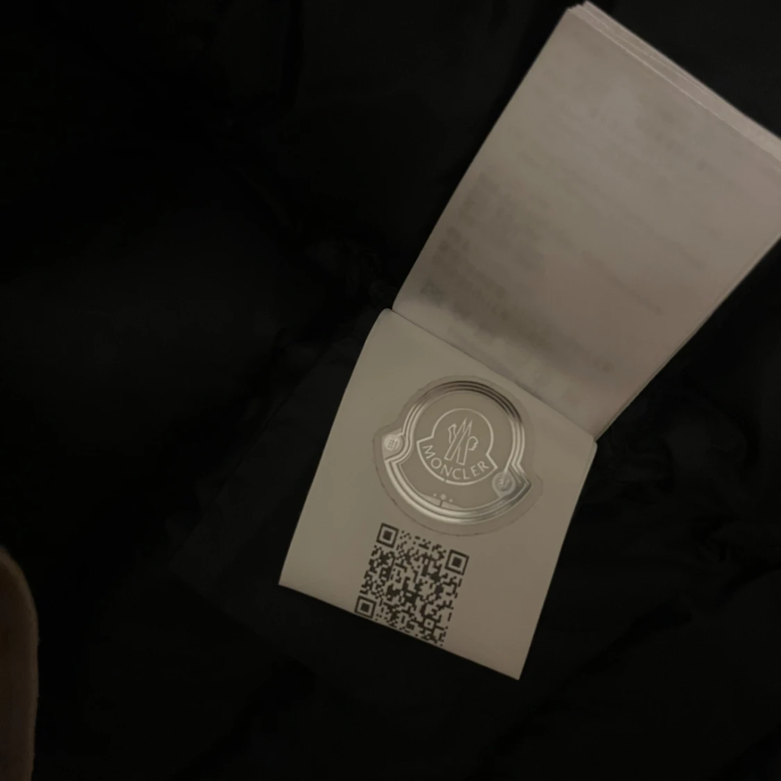 Svart dunjacka från Moncler - 3