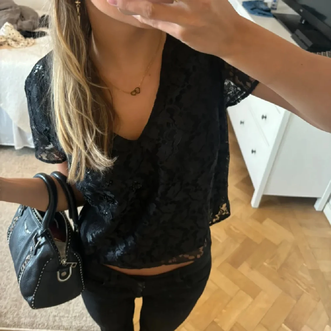Svart spetsblus - 1