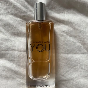 Stronger with you 12ml - 12/15 ml kvar säljer då jag inte använder den längre. Skriv för funderingar