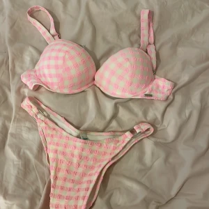 fin push bikini - så söt bikini nästan aldrig använd som även ger lite push🩷