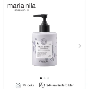 Maria Nila Pearl Silver Colour Refresh - Maria Nila Pearl Silver Colour Refresh är en färginpackning som ger en kall, silverton till håret. Produkten kommer i en praktisk pumpflaska och är perfekt för att fräscha upp färgen mellan frisörbesöken. Den är vegansk och fri från sulfater och parabener. Använt en gång, säljer pågrund av att jag färga brunt