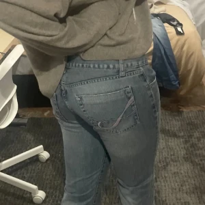 Lowwaist bootcut jeans - SÅ snygga lågmidjade bootcut jeans!!! Passar om man är runt 165💕tryck gärna på köp nu 