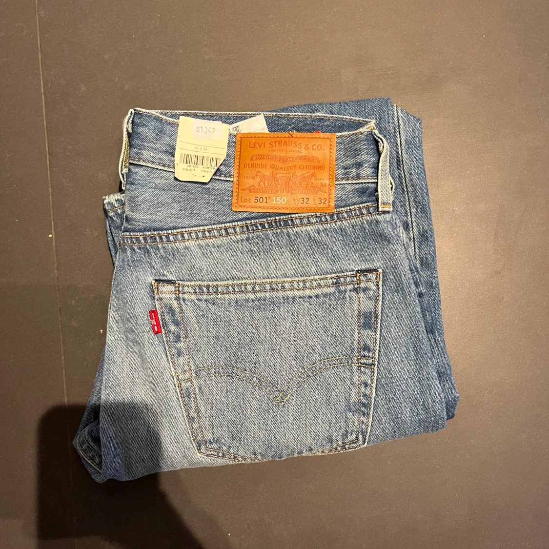Helt nya Levis 501 jeans i ljusblå denim