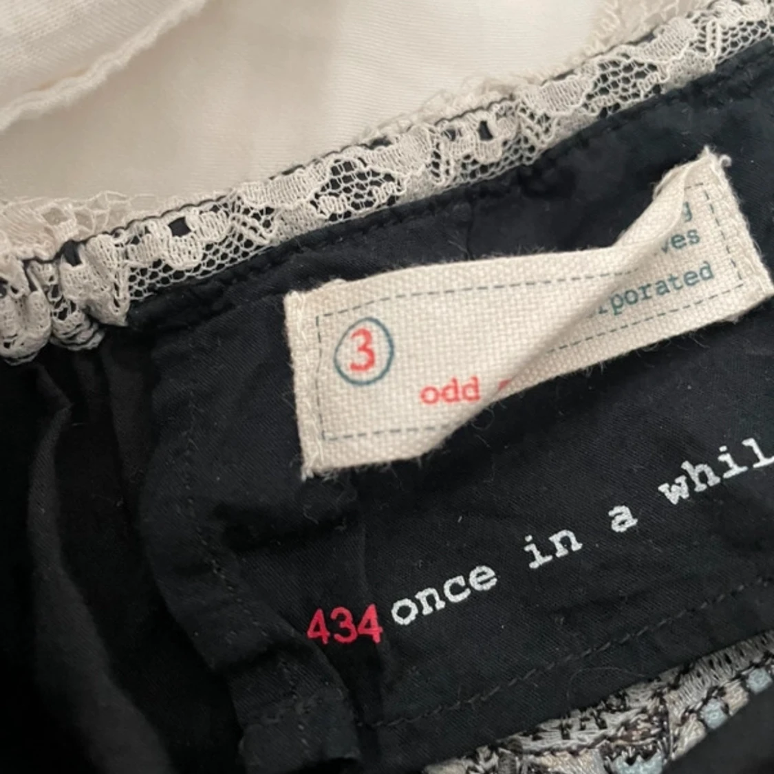 Marinblått linne från Odd Molly - 2