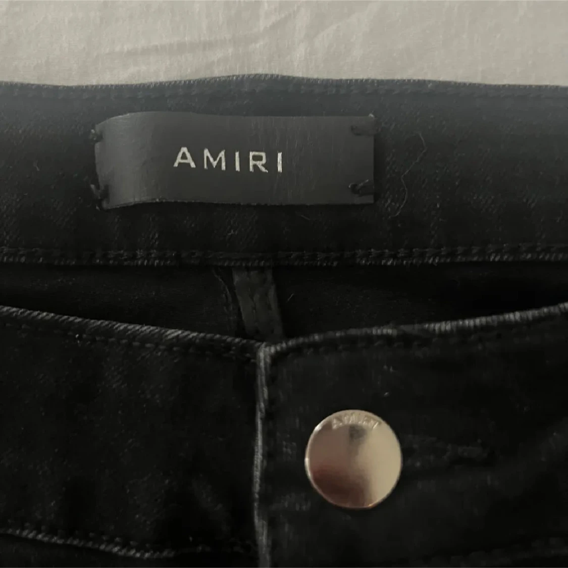 Svarta jeans med tryck från Amiri - 2