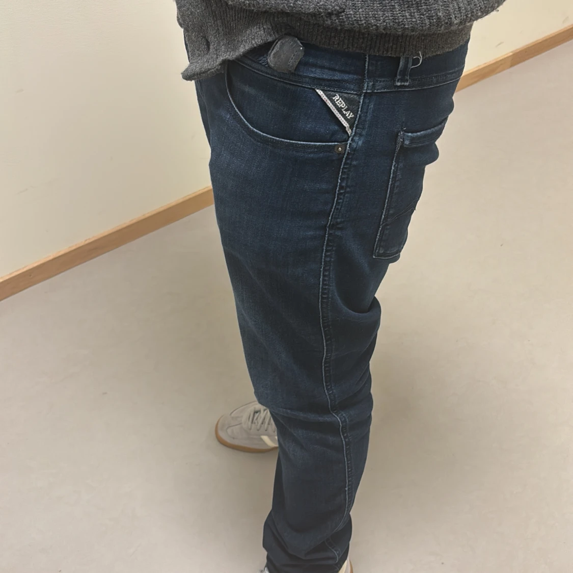 Mörkblå jeans från Replay - 3