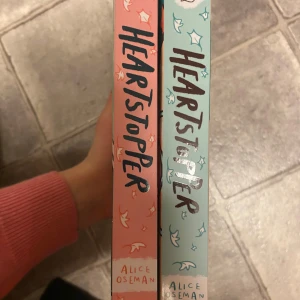 Heartstopper bok - Vol 1 & 2. Mycket bra skick