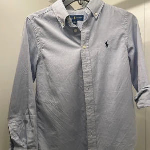 Ralph Lauren skjorta blå för kille - Ralph Lauren skjorta blå för kille 