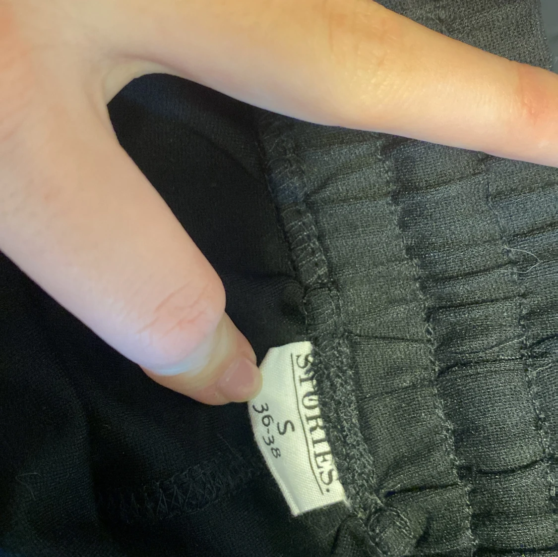 Svart kjol från Stories - 92