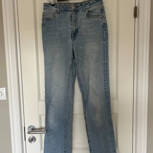 Blå jeans från Vero Moda - Säljer ett par blåa jeans från Vero Moda som inte används 💙