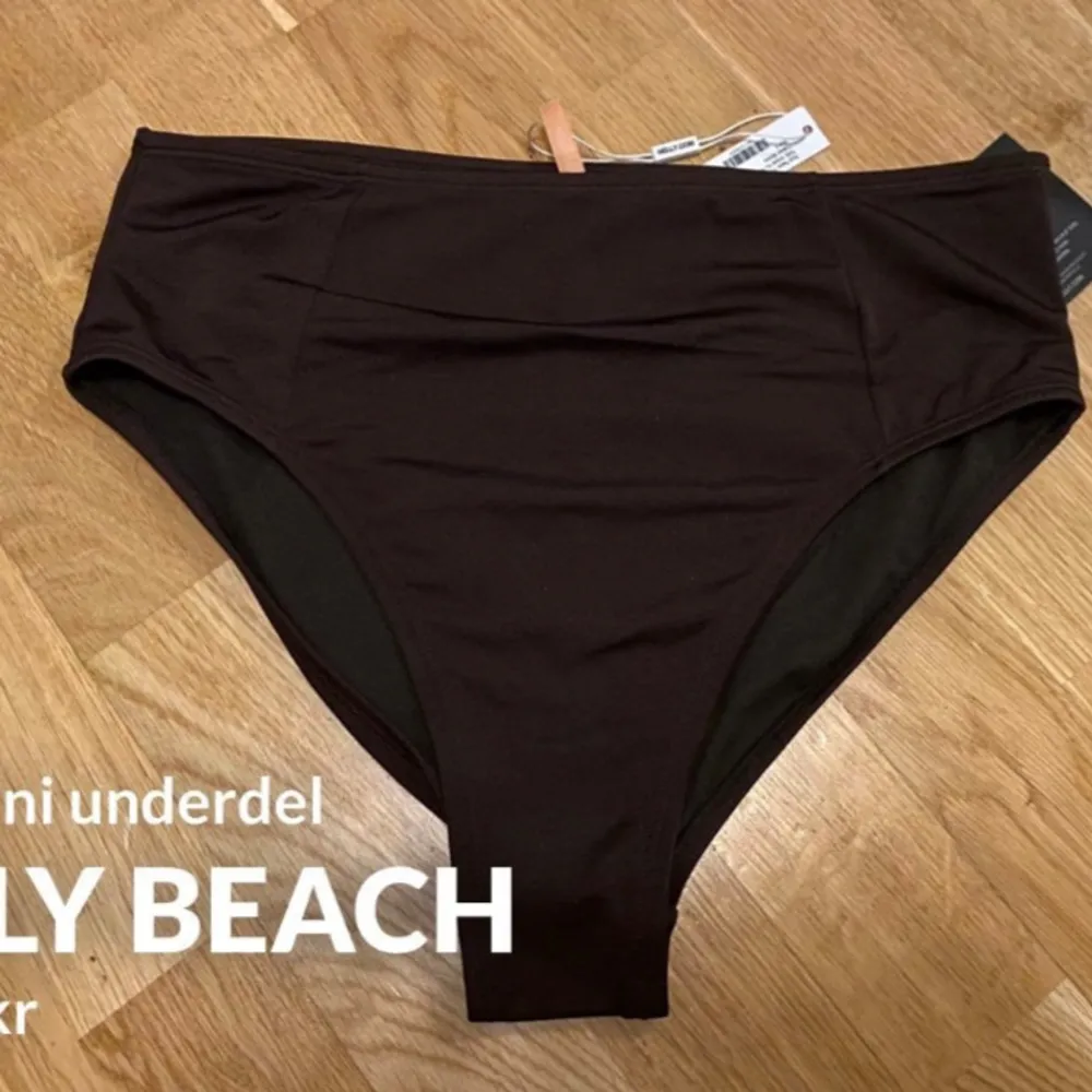 Brun Bikini underdel Helt oanvänd (Prislapp finns!) Storlek : L. Övrigt.