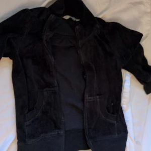 Svarta tröja - Fin svart tröja 